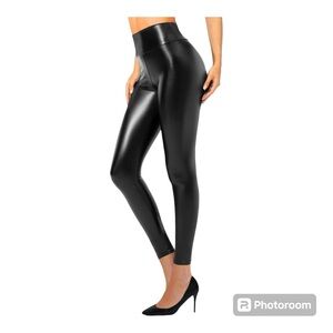 Luxurious Black Leather Pants - Size: S,M, L